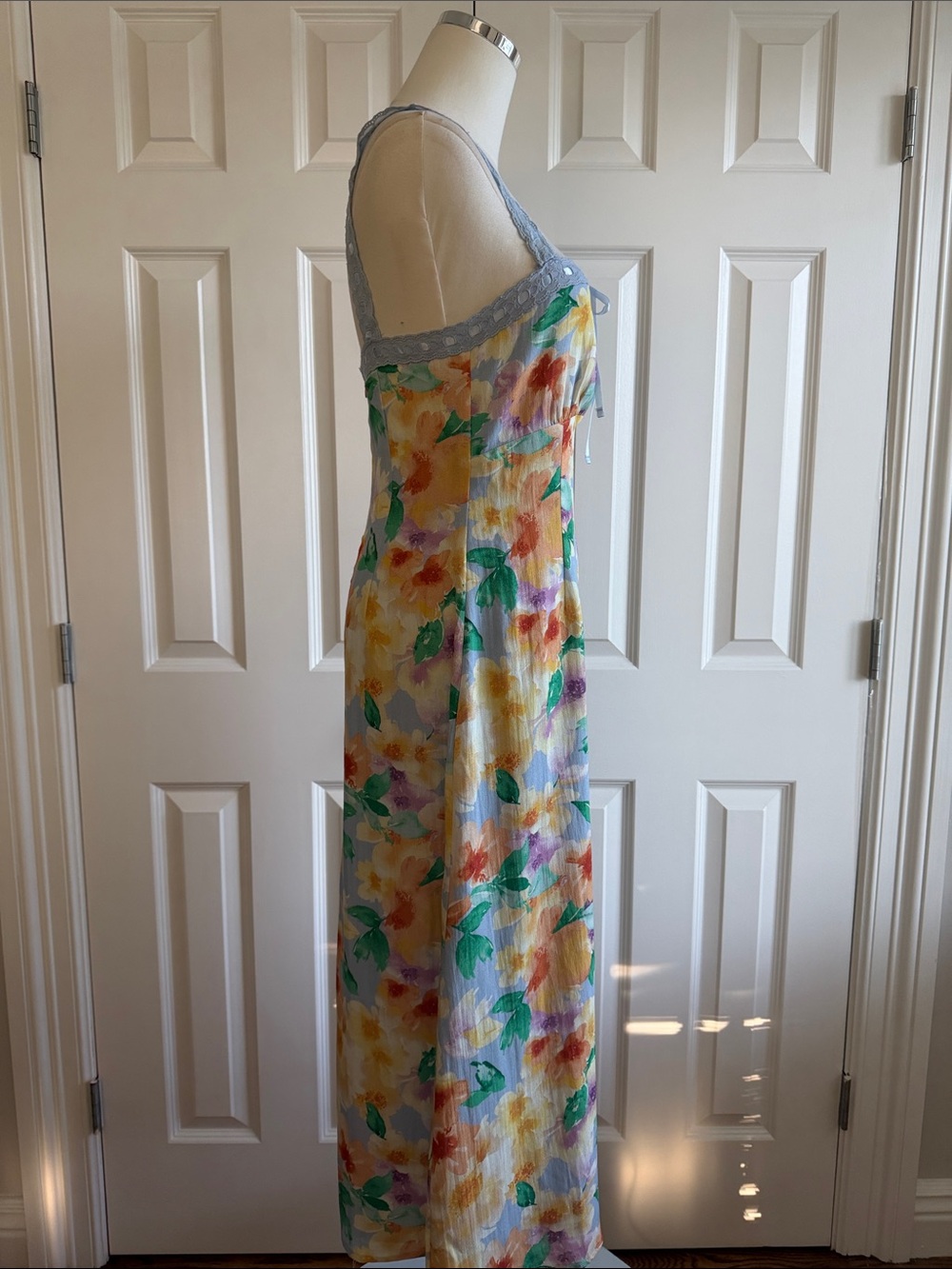Lulus Countryside Bliss Blue Floral Lace Empire Waist Midi Dress Eyelet Size S - Picture 7 of 13